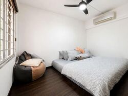 Blk 405 Hong Kah Court (Jurong West), HDB Executive #569796701